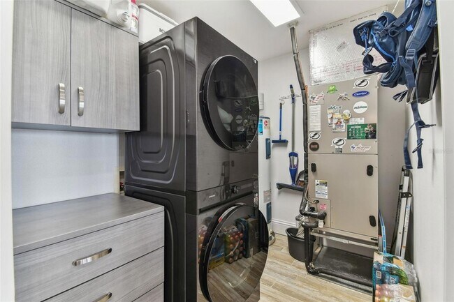 Building Photo - 200 Skiff Point