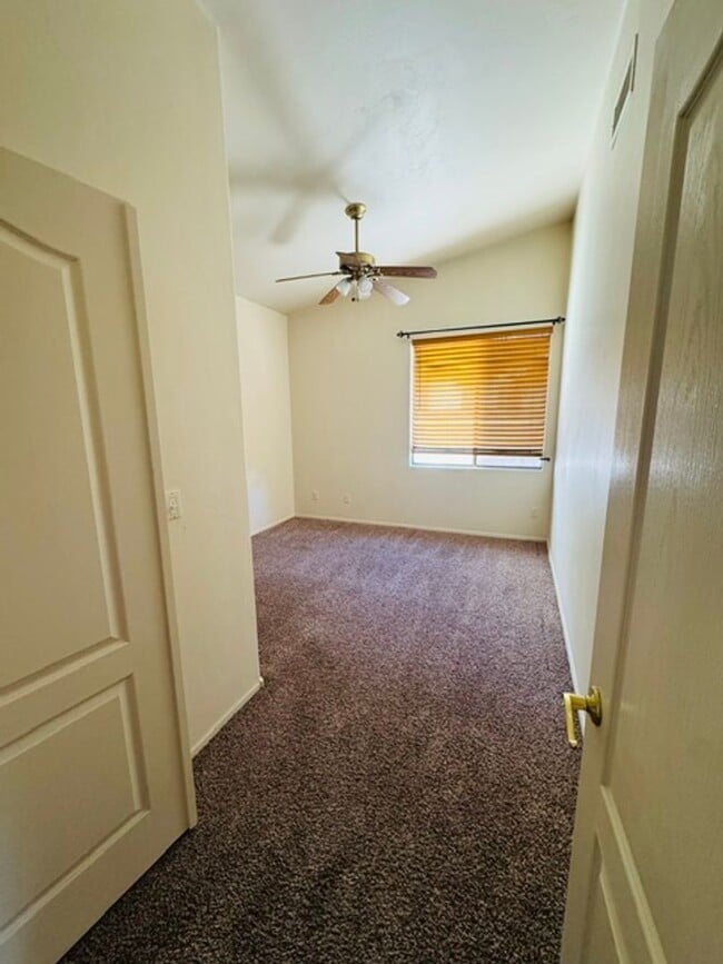 Building Photo - Oro Valley- 4 bedroom/ 2 bathroom home