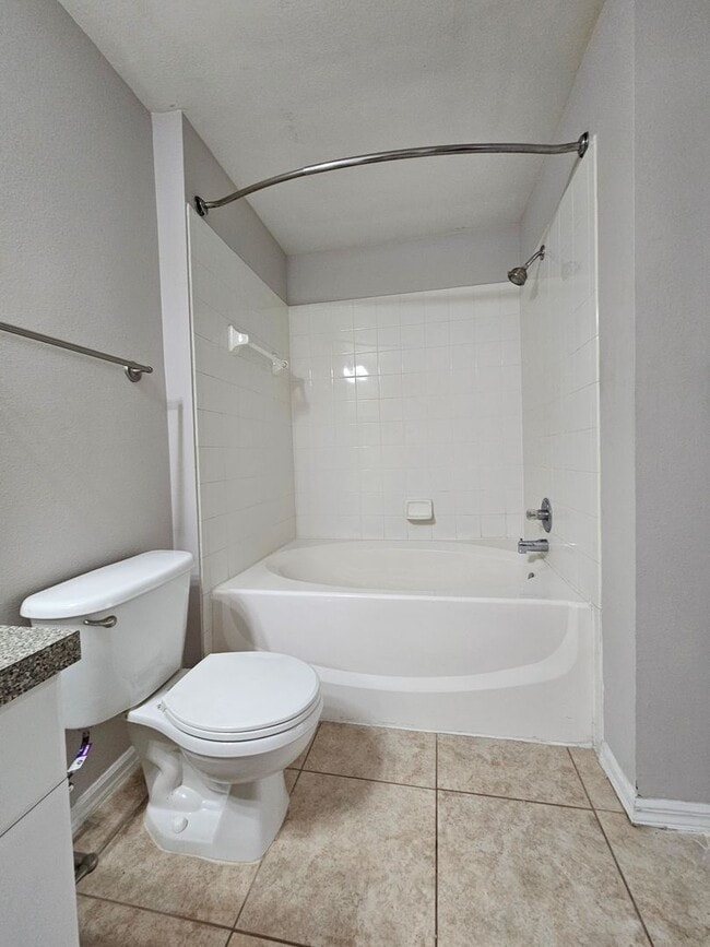 Building Photo - A small, gated community close to UNF, St....