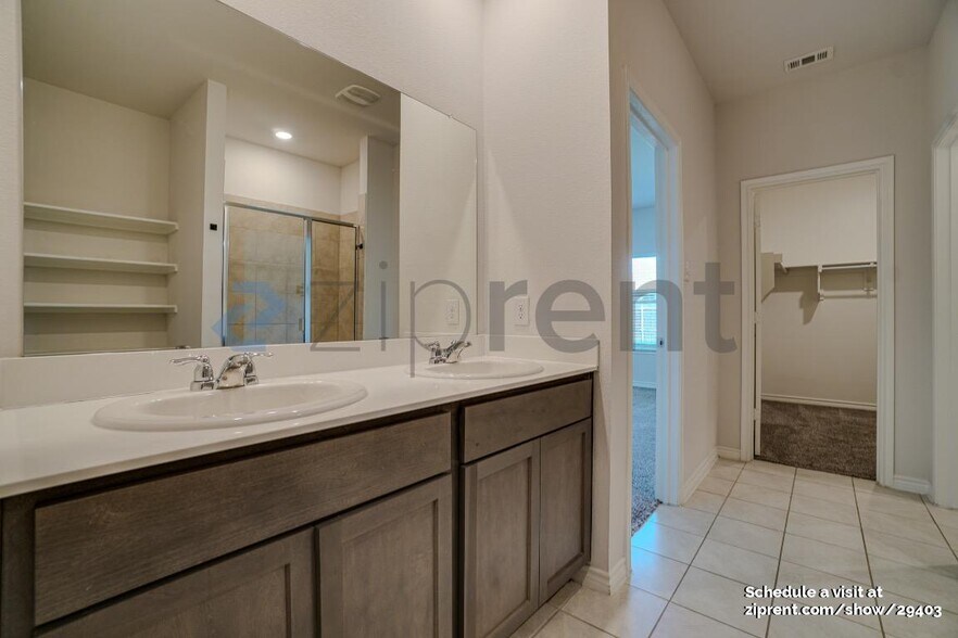 Building Photo - 611 Rawhide Way