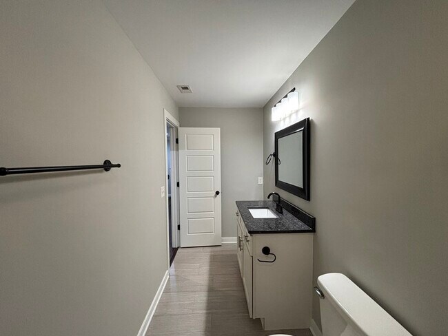 Building Photo - 510 Marlboro Ave