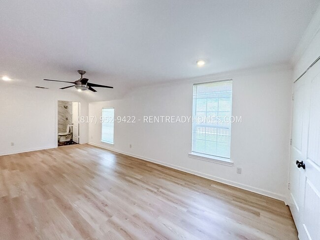 Building Photo - 2117 Christine Ave
