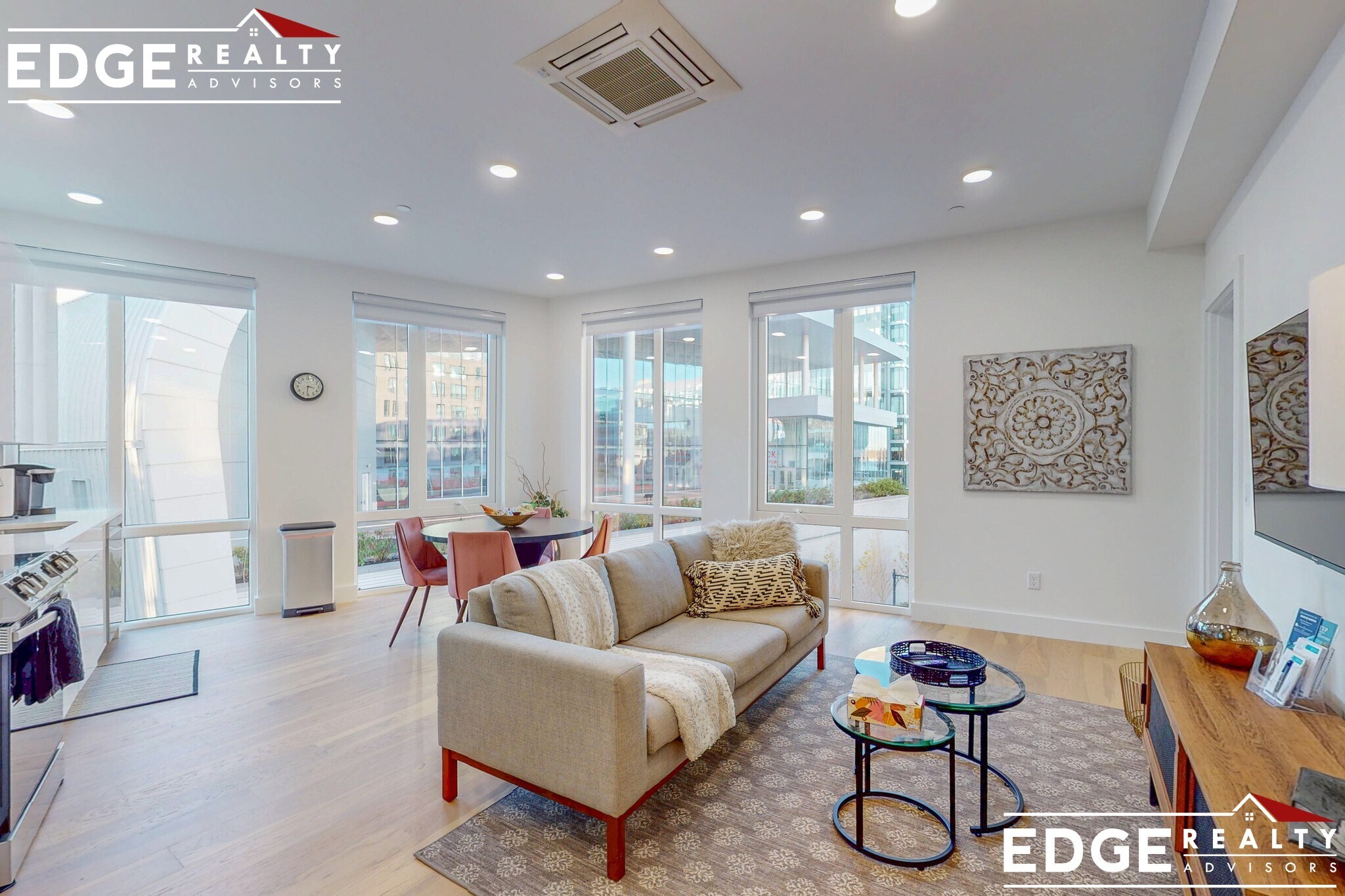 Building Photo - 38 Hichborn St