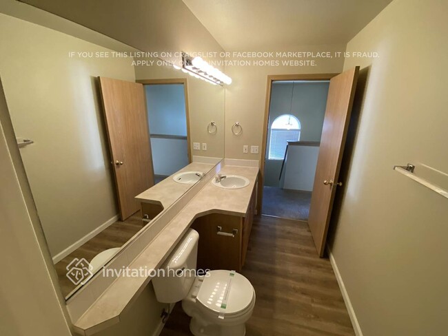 Building Photo - 17902 Panorama Blvd E