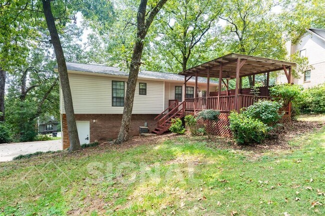Building Photo - 1304 Shades Run Cir