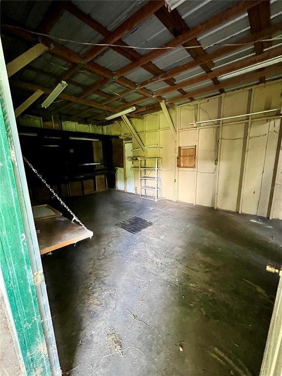 Building Photo - 8035 NE 33rd Ct
