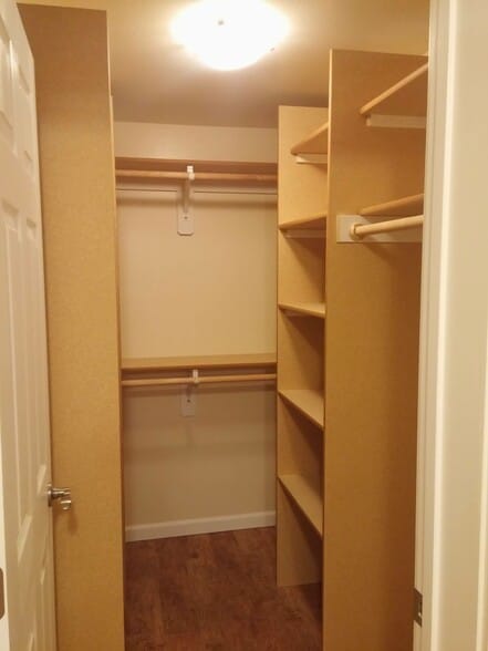 Building Photo - 1358 NW Hall Dr