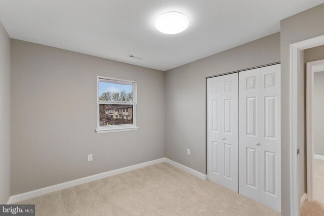 Building Photo - 18 W Orndorff Dr