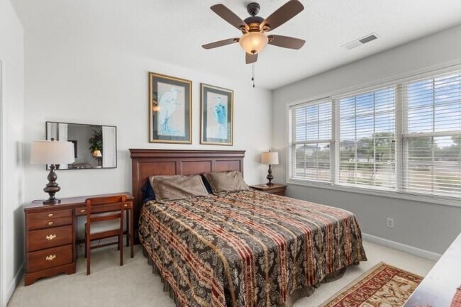 Building Photo - 5751 Oyster Catcher Dr