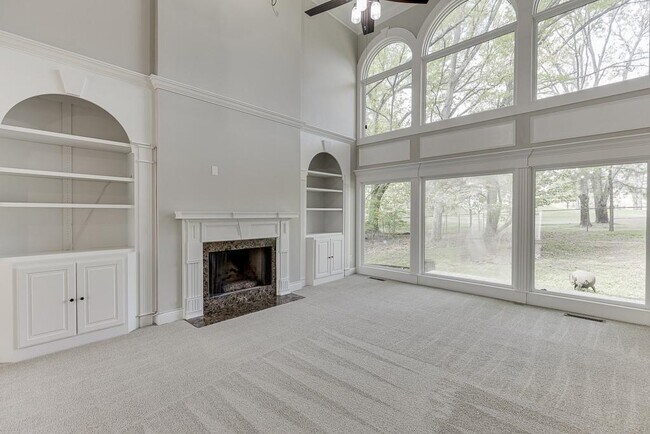 Building Photo - 9345 Riverclub Pkwy