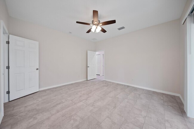 Building Photo - Brand New Home located in the heart of Tampa!