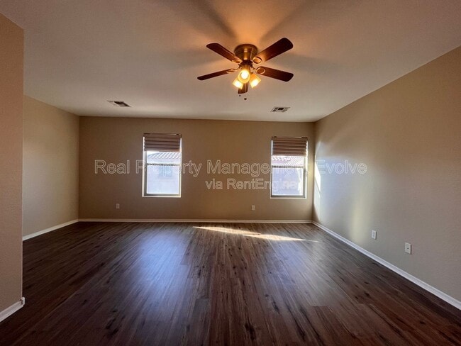 Building Photo - 14707 W Poinsettia Dr