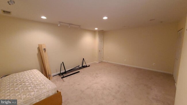 Building Photo - 12151 Stallion Ct