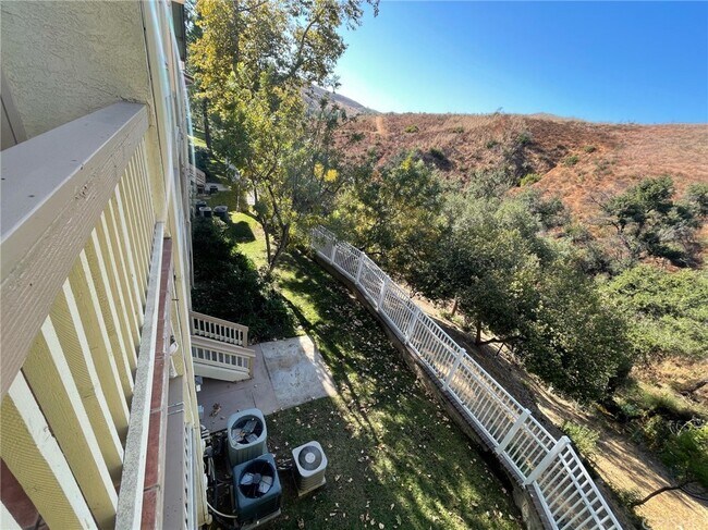 Building Photo - 675 Oak Run Trail