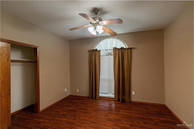 Building Photo - 2813 Hawk Ct