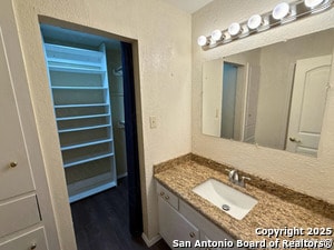Building Photo - 5222 E Rolling Ridge Dr