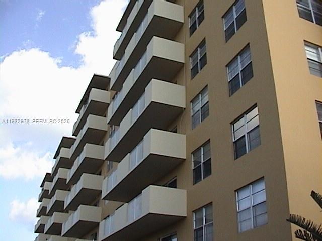 Building Photo - 1455 N Treasure Dr