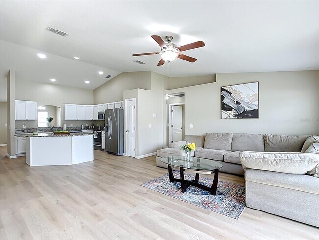 Building Photo - 1639 Saddlehorn Dr