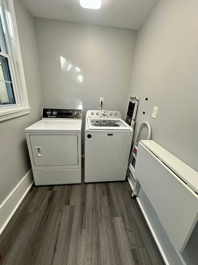 Building Photo - 217 Abercorn St