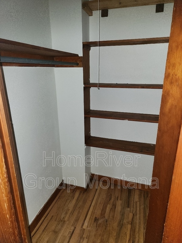 Building Photo - 336 S 5th St E