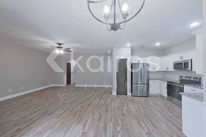 Building Photo - 157 Allentown Wy