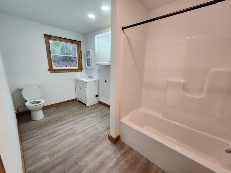 Building Photo - 153 Clark Rd