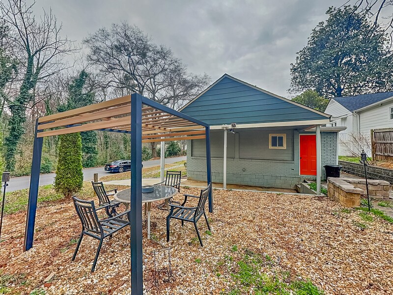 Building Photo - 1770 Springview Rd NW