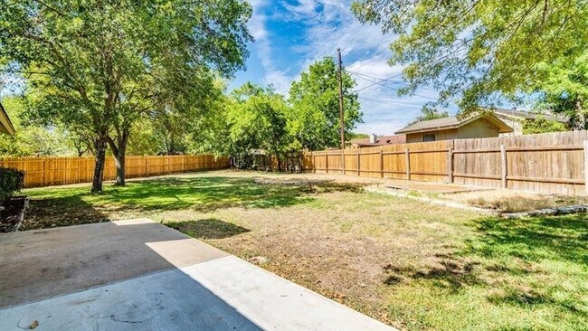 Building Photo - 507 Gregory Cove