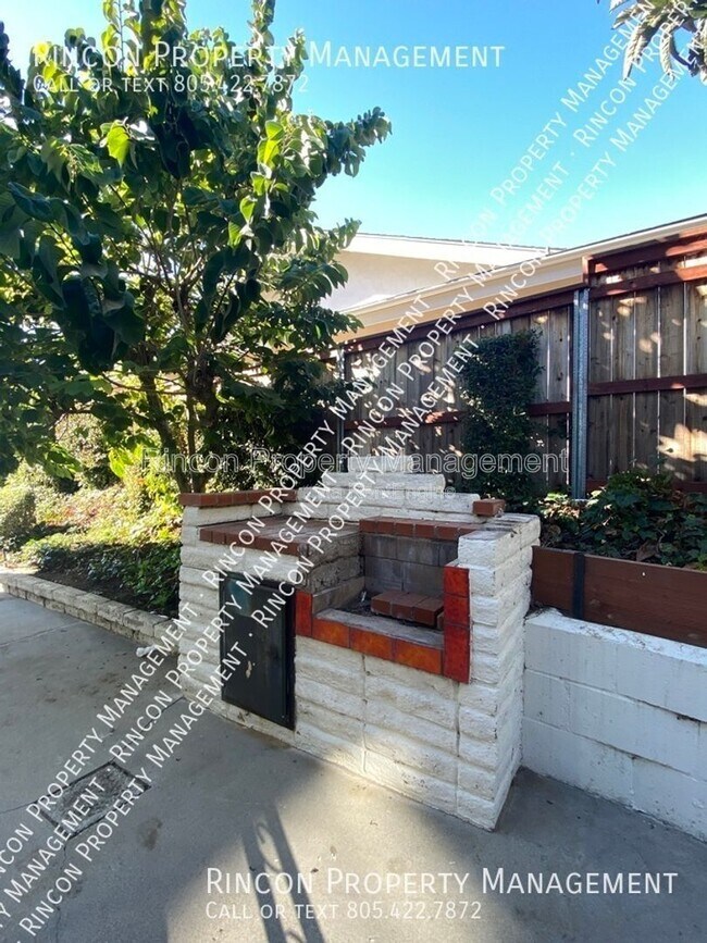 Building Photo - 555 Skyline Rd