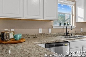 Building Photo - 229 Rocky Ridge Dr