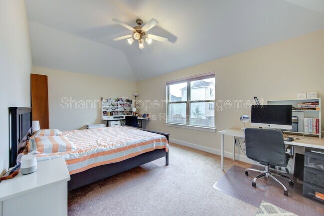 Building Photo - 3707 Main Poplar Dr