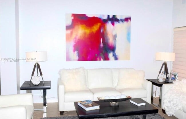 Building Photo - 3341 Overlook Rd