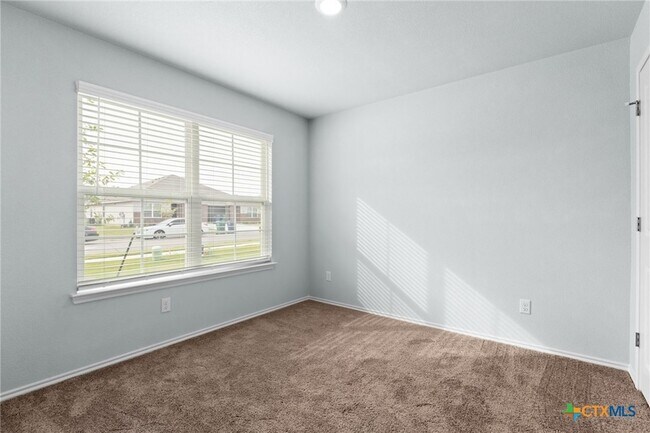 Building Photo - 1218 LEXINGTON Dr