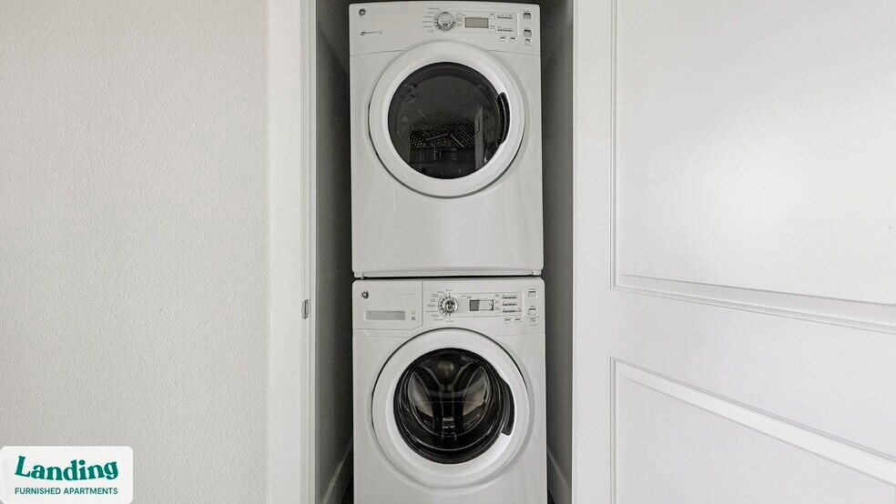 Building Photo - 24002 Colonial Pkwy