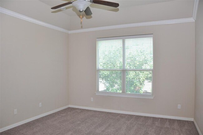 Building Photo - 510 Walsh Hill Trail