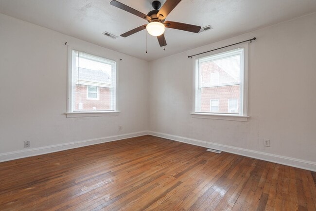 Building Photo - MOVE IN READY 3 Bedroom in Chesapeake!