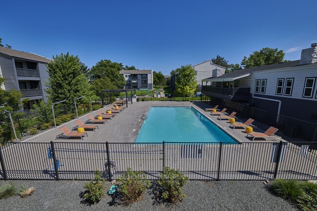 Park Place on 92nd Apartments apartments — community photo - Park Place on 92nd Apartments