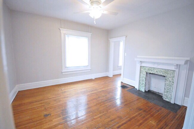 Building Photo - 24 E Blake Ave