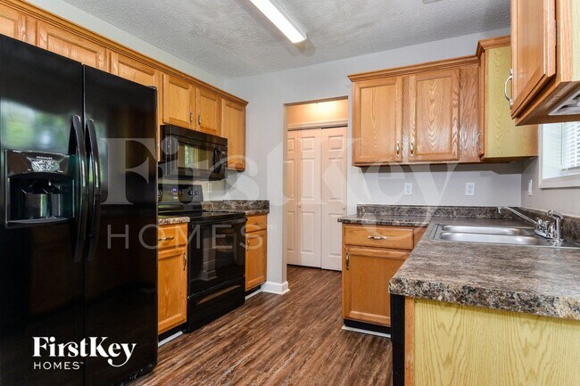 Building Photo - 1405 Somerset Crossing Ln