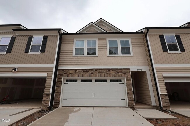Building Photo - 6973 Doddridge Ln