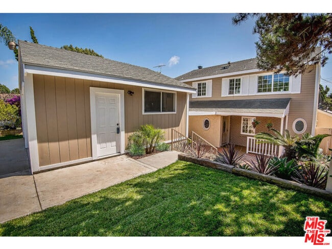 Building Photo - 7830 W 83rd St