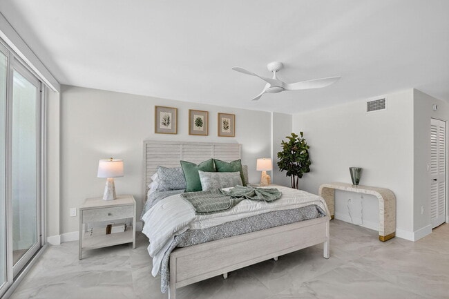 Building Photo - 3546 S Ocean Blvd