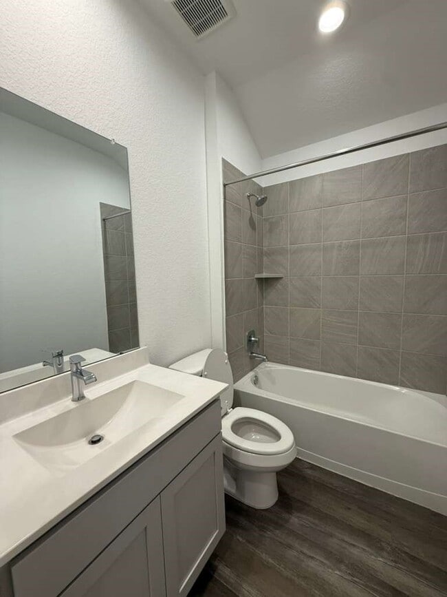 Building Photo - 5037 Almond Ter Dr
