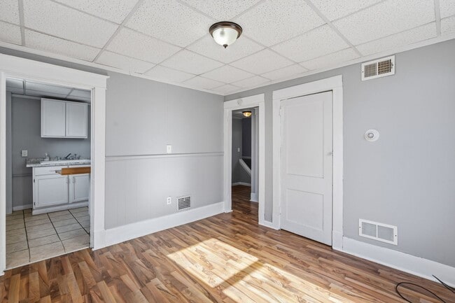 Building Photo - 921 15th St
