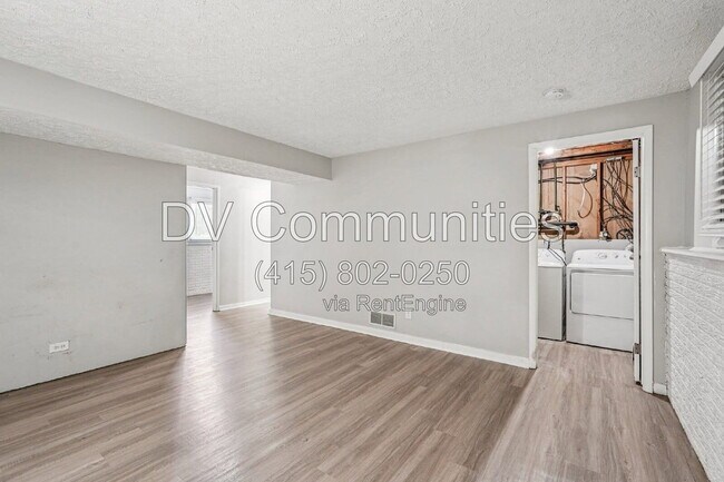 Building Photo - 3531 Tewksbury Dr SW