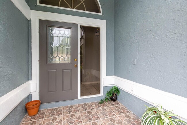 Building Photo - 12622 White Coral Dr