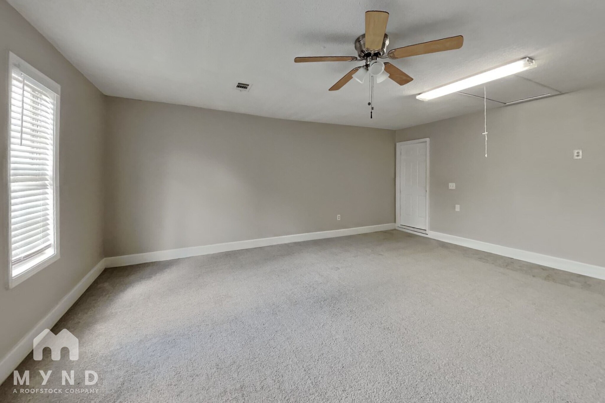 Building Photo - 3000 Tudor Dr