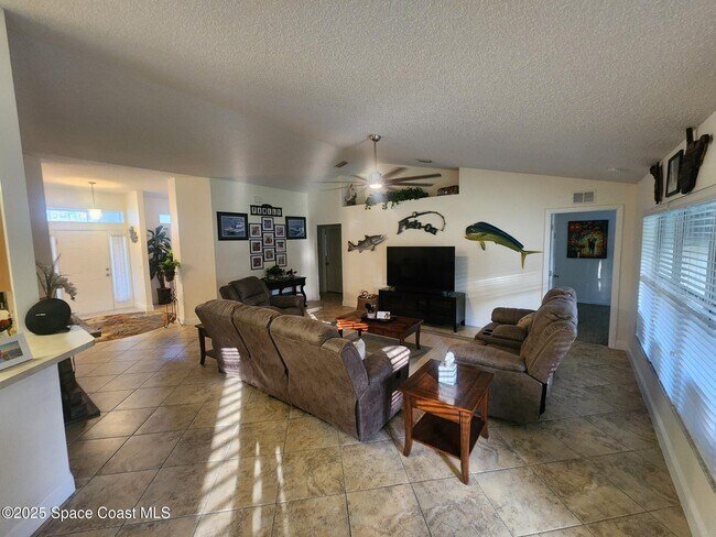 Building Photo - 2098 Jupiter Blvd SW
