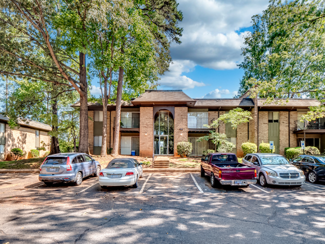 Building Photo - 325 Orchard Trace Ln
