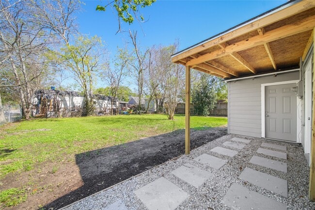 Building Photo - 2942 Knotty Oaks Trail